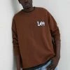 Ανδρικά Χωρίς φερμουάρ Βαμβακερή μπλούζα Lee καφέ, -Lee Κατάστημα unnamed file 219